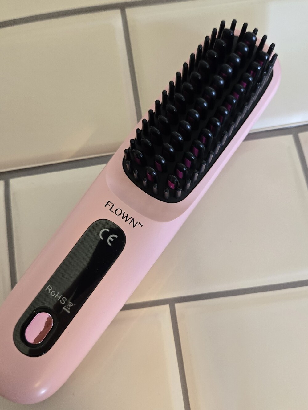 Flown GoBrush Pro Hair Straightening Brush Pink Excellent Cordless - Picture 5 of 7
